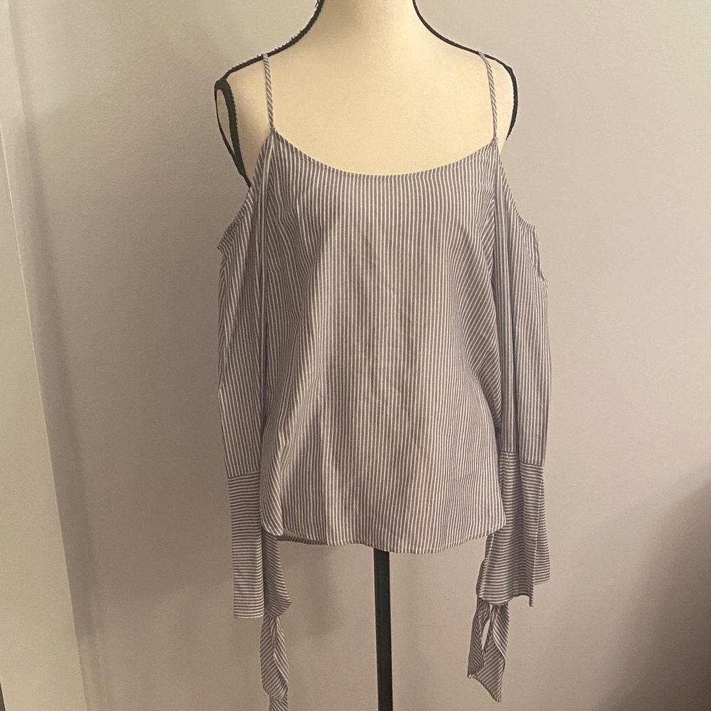 NWT BCBGMAXAZRIA XS Sudbee  off shoulder top - Picture 2 of 9